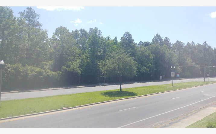 Pictures of Land property located at 9226 University Pkwy, Pensacola, FL 32514 for sales - image #1
