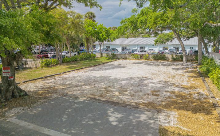 Pictures of Land, Mixed Use property located at 214 Columbus Ave, New Smyrna Beach, FL 32169 for sales - image #1