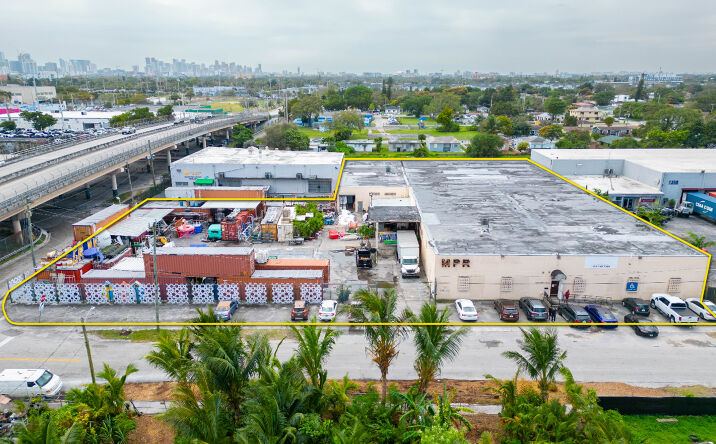 Pictures of Industrial property located at 1240 NW 74th St, Miami, FL 33147 for sales - image #1