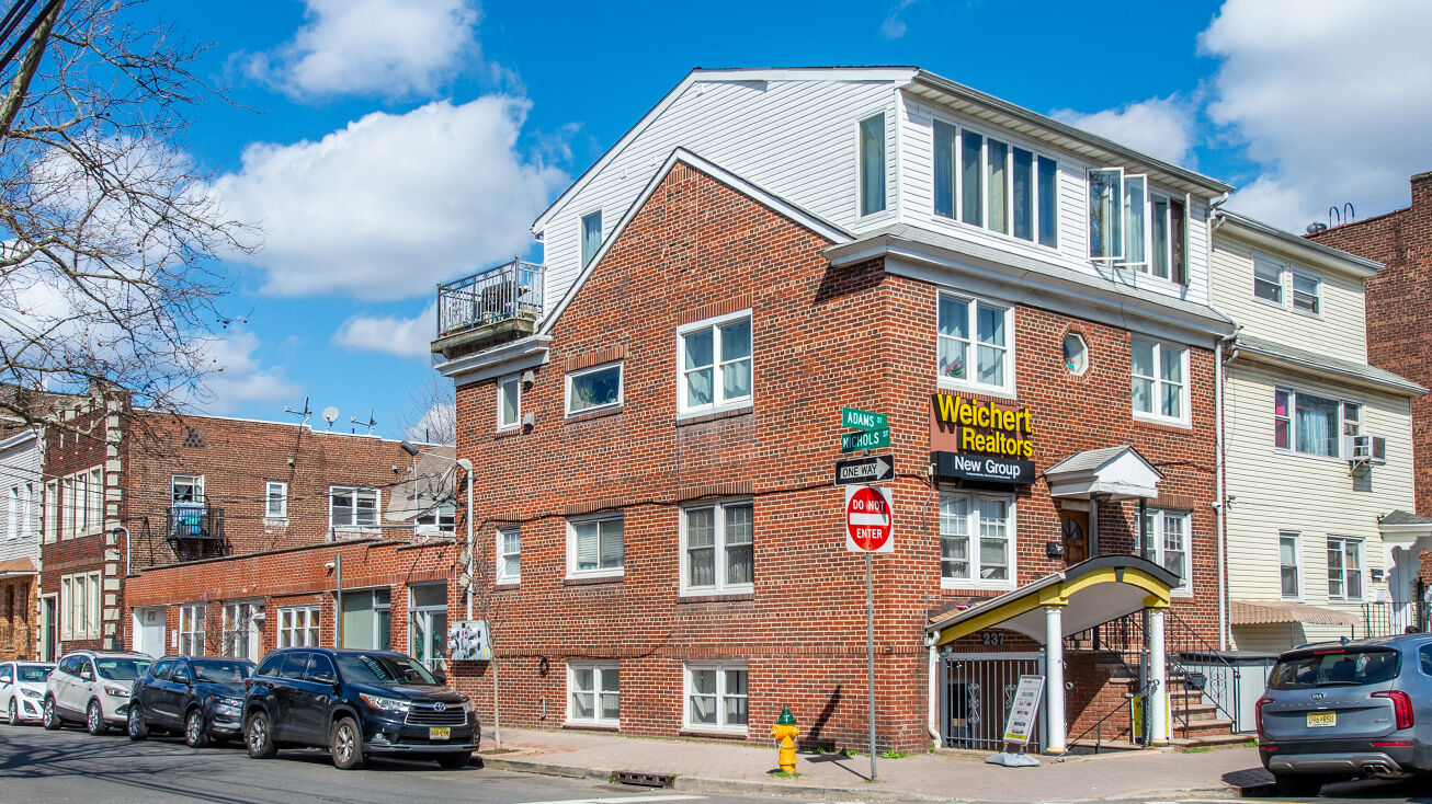 237 Adams St, Newark, NJ 07105