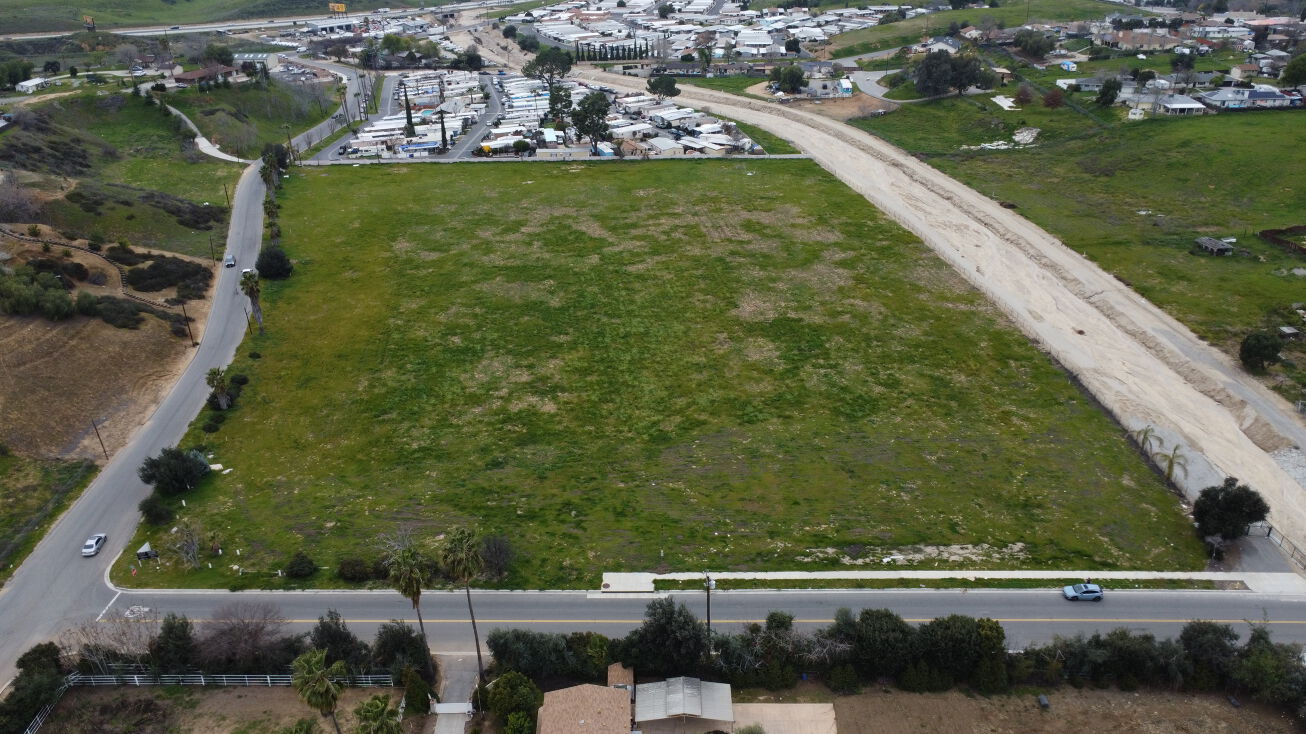 Ave G, Yucaipa, CA 92399