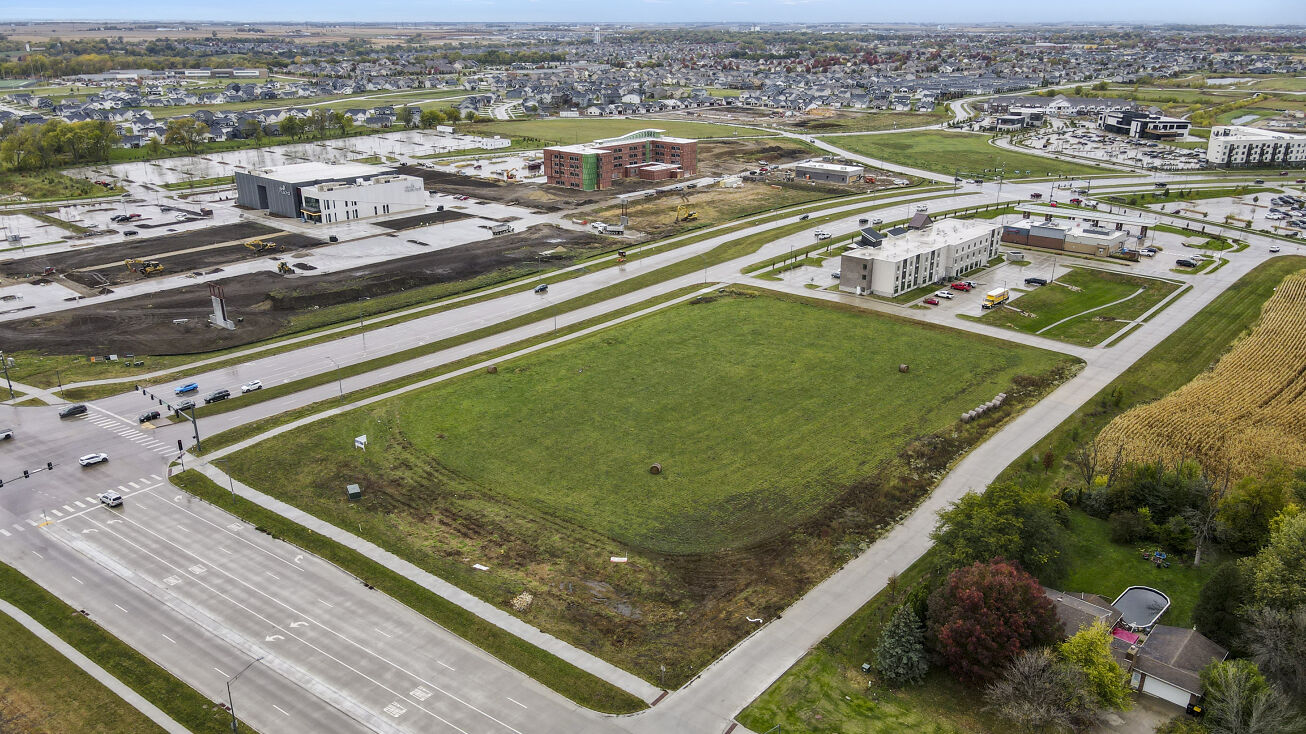 Ashworth & Grand Prairie, Waukee, IA 50325