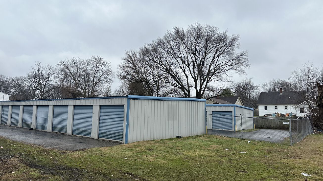 1504 E 10th St, Jeffersonville, IN 47130