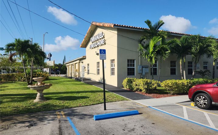 14300 W Dixie Hwy, North Miami, FL 33161 | Crexi.com