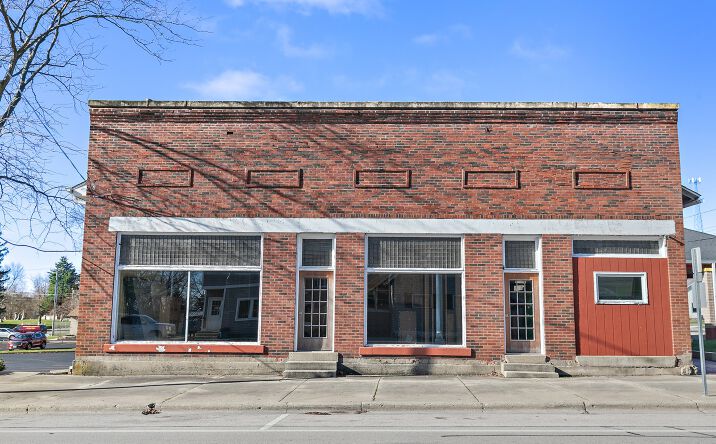 122 S Main St, Burlington, IL 60109 | Crexi.com