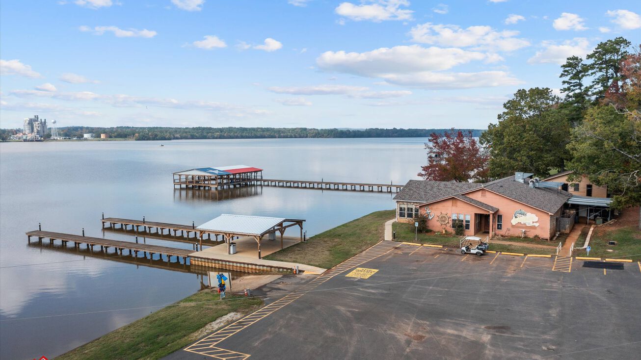 18560 Co Rd 4256, Reklaw, TX 75784