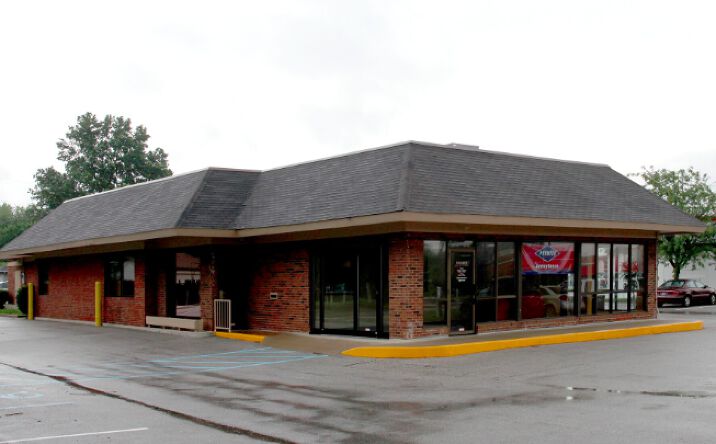 Pictures of Retail property located at 7520 E Washington St, Indianapolis, IN 46219 for sales - image #1