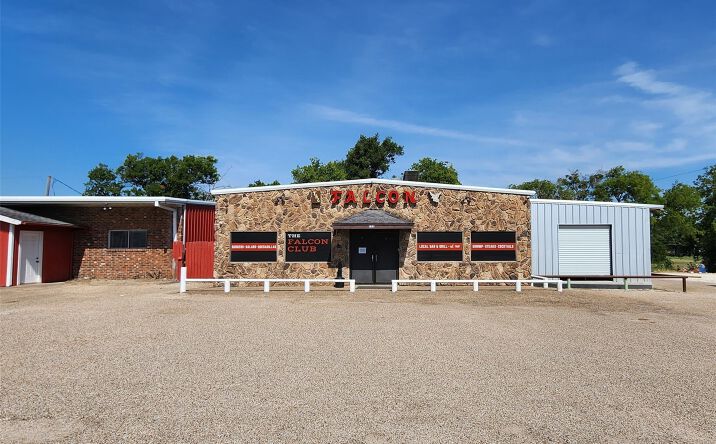 Pictures of Retail property located at 701 N Martin Luther King Jr Highway, Mexia, TX 76667 for sales - image #1