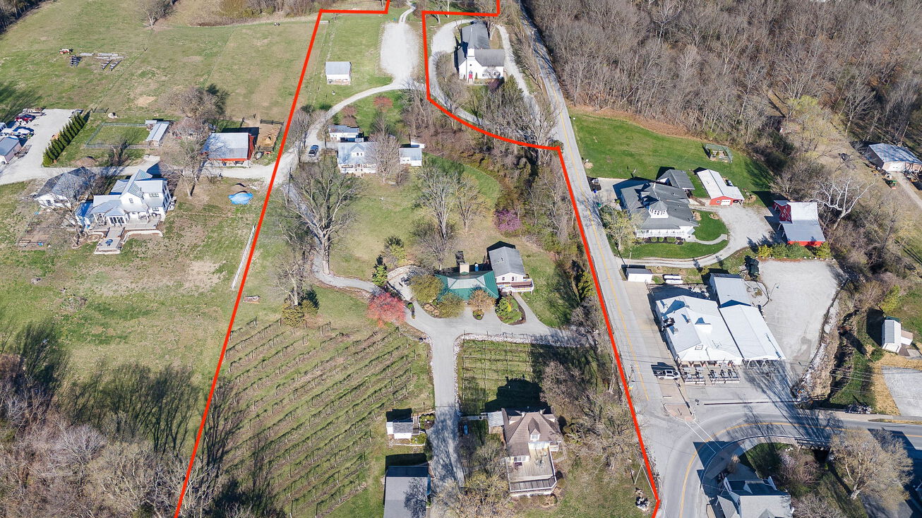 100 Defiance Rd, Defiance, MO 63341