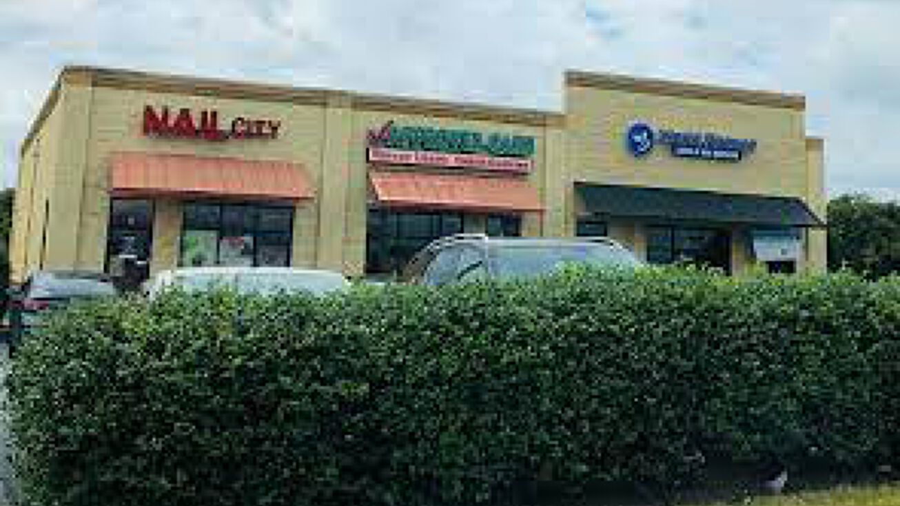 6135 White Horse Rd, Greenville, SC 29611