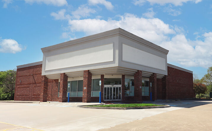 Pictures of Retail property located at 6945 Cypresswood Dr, Spring, TX 77379 for sales - image #1