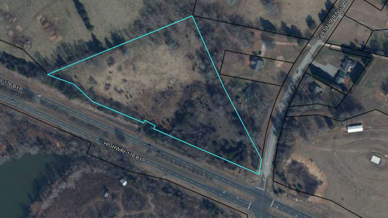 594 Glenn Springs Rd, Pacolet, SC 29372