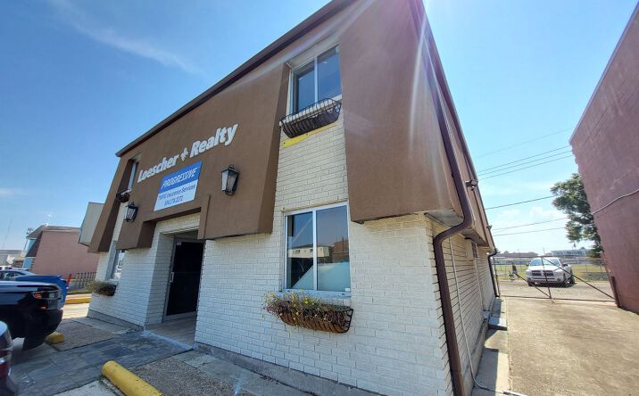 Pictures of Office property located at 3003 Jean Lafitte Pkwy, Chalmette, LA 70043 for sales - image #1