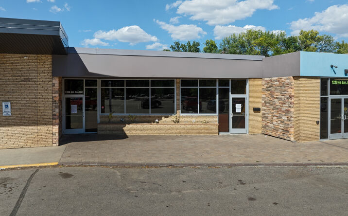 Pictures of Office, Retail property located at 1250 4th Ave NW, Minot, ND 58703 for sales - image #1