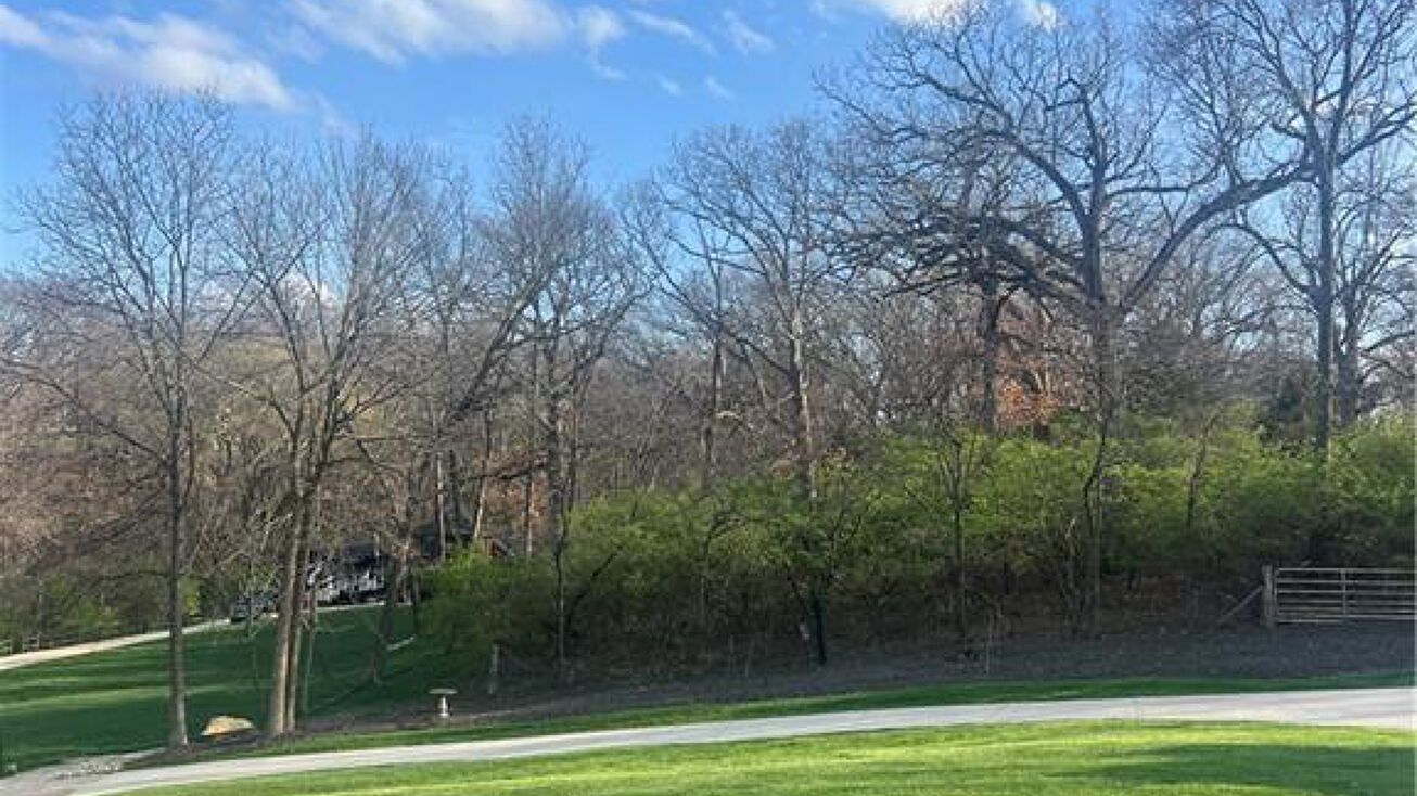 6834 N Gower Avenue, Kansas City, MO 64151