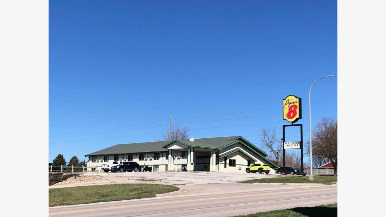 1757 U. S. Hwy 71, Carroll, IA 51401