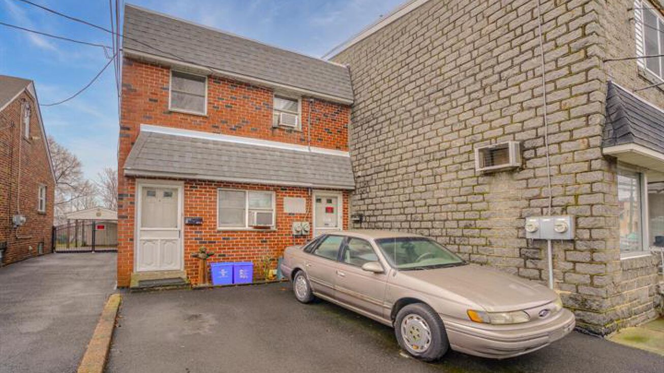 8423 Torresdale Ave, Philadelphia, PA 19136