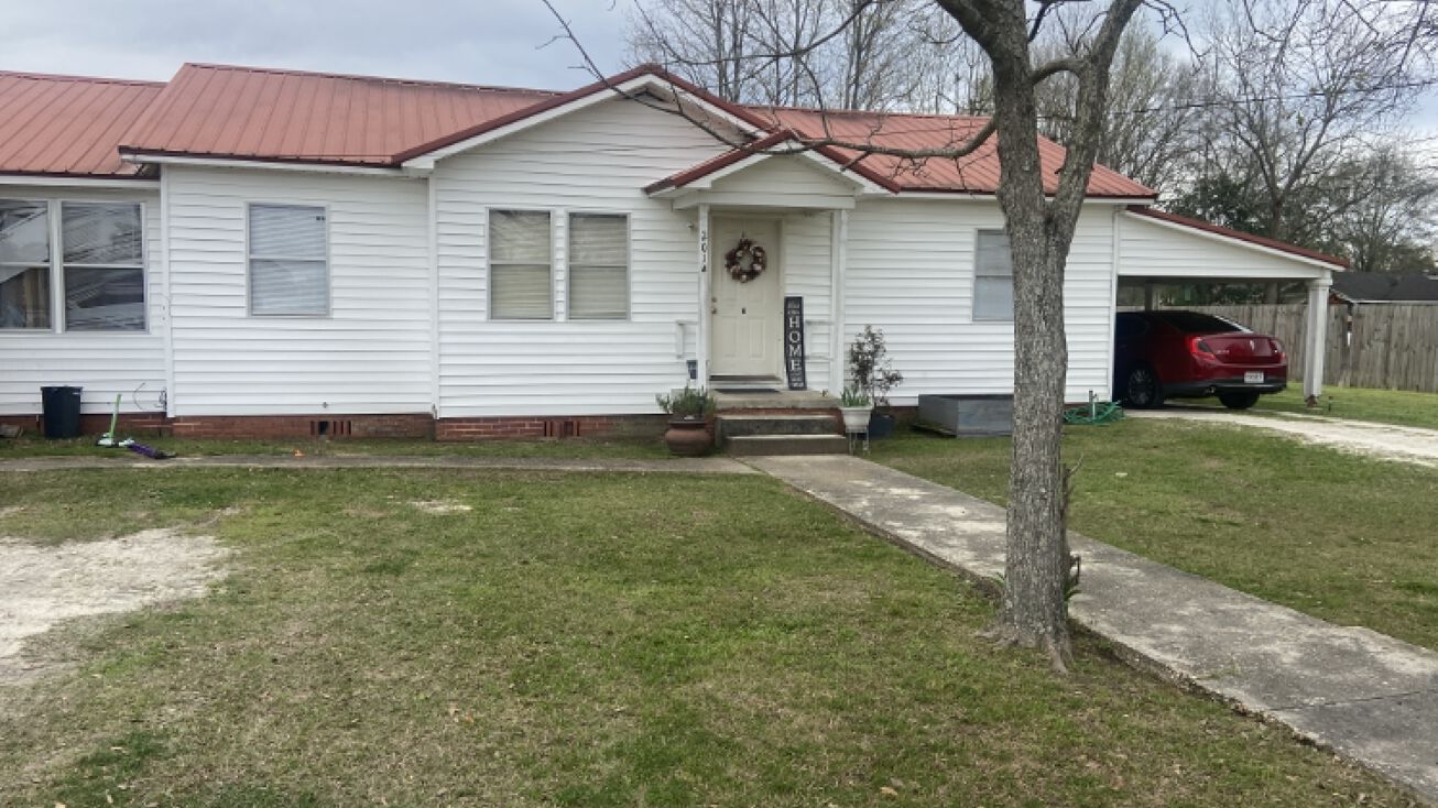 201 Forest Ave, Atmore, AL 36502