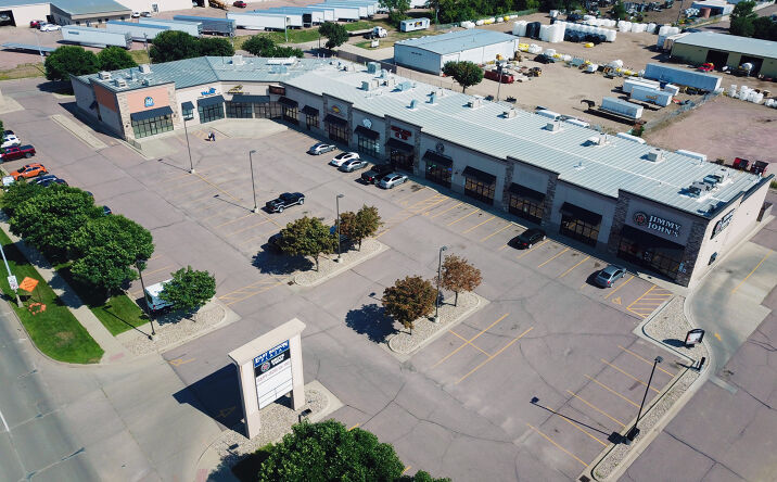 Pictures of Retail property located at 1305 E Benson Rd, Sioux Falls, SD 57104 for sales - image #1