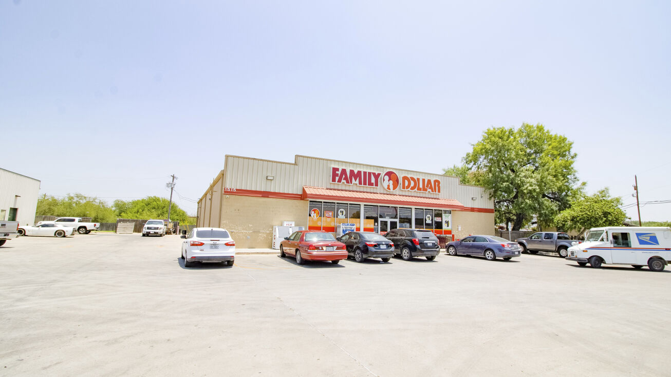 1009 Gateway Dr, Phenix City, AL 36869