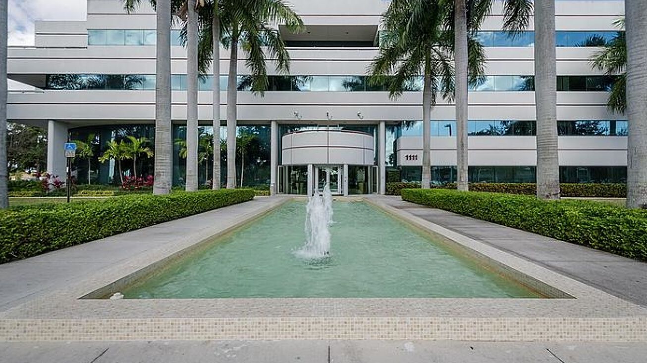 1111 Park Centre Boulevard, Miami, FL 33169