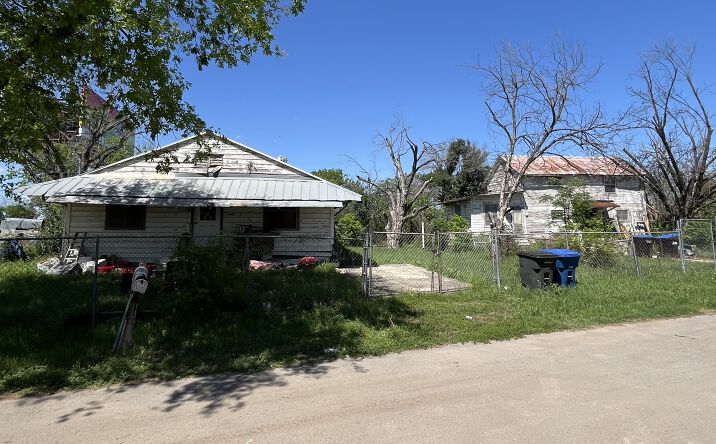 Pictures of Land, Mixed Use, Multifamily, Retail, Special Purpose property located at 183 Jasmine Ln, San Antonio, TX 78237 for sales - image #1