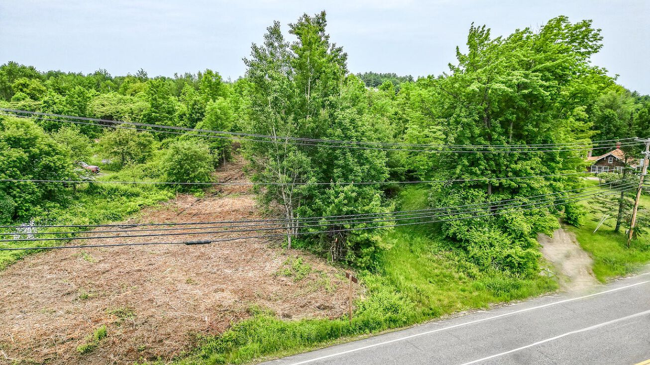 US202, Winthrop, ME 04364