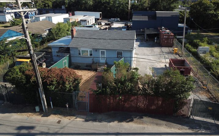 Pictures of Industrial property located at 833 Oregon Ave, Linthicum Heights, MD 21090 for sales - image #1