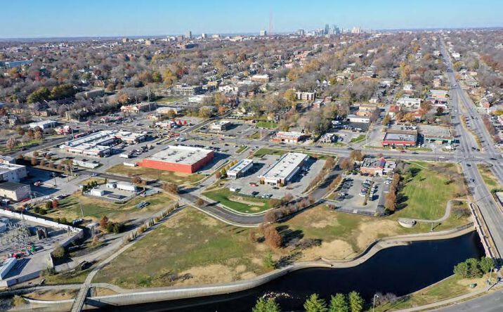 Pictures of Land property located at 1102 E 47th St, Kansas City, MO 64110 for sales - image #1