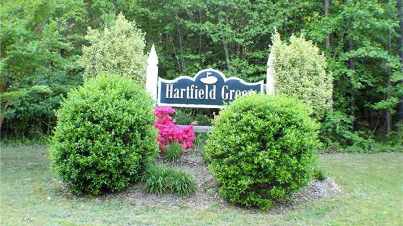 Hartfield Grn, Hartfield, VA 23071