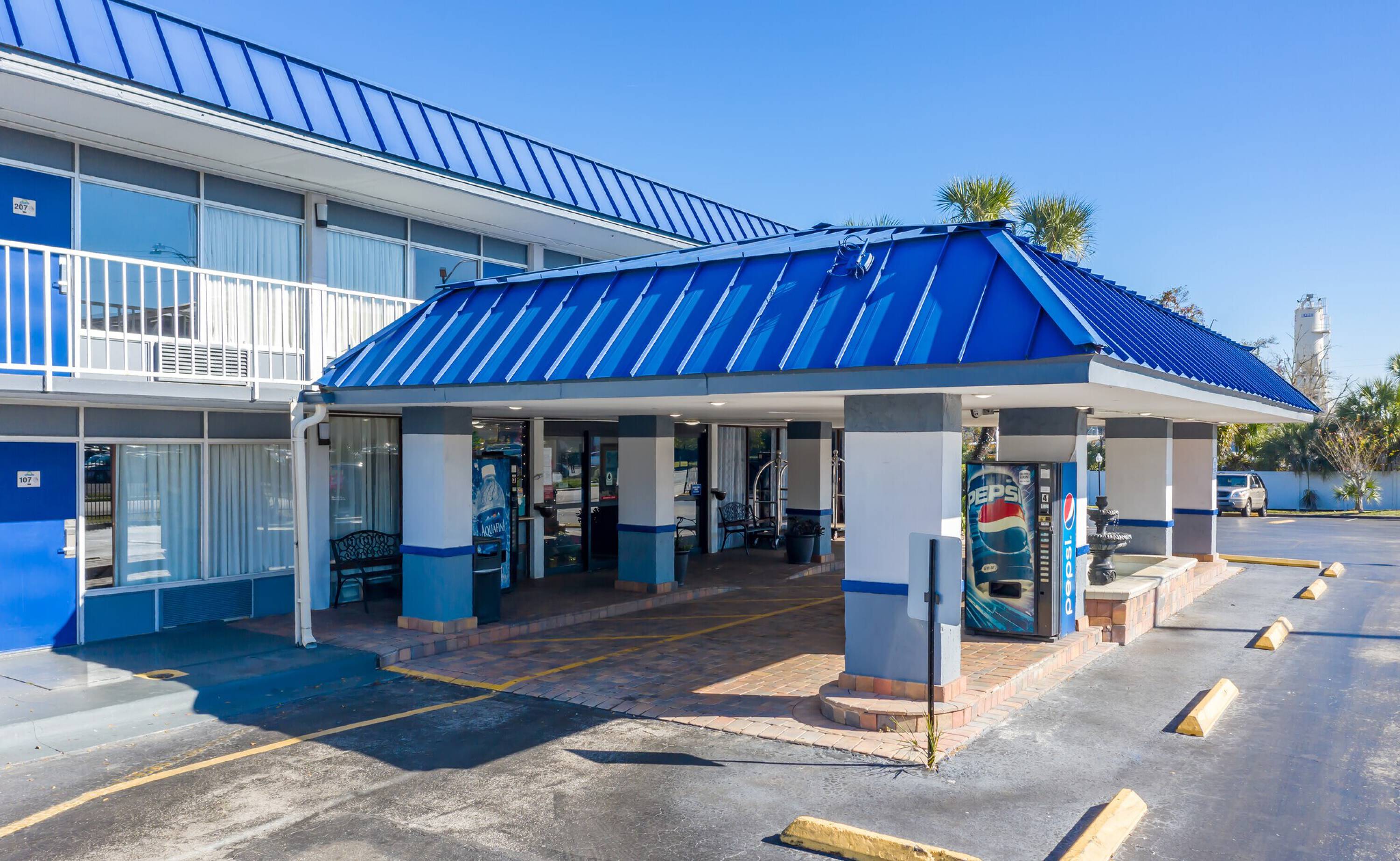 3300 S ORANGE BLOSSOM TR Orlando FL 328398968 APN 292303018284101