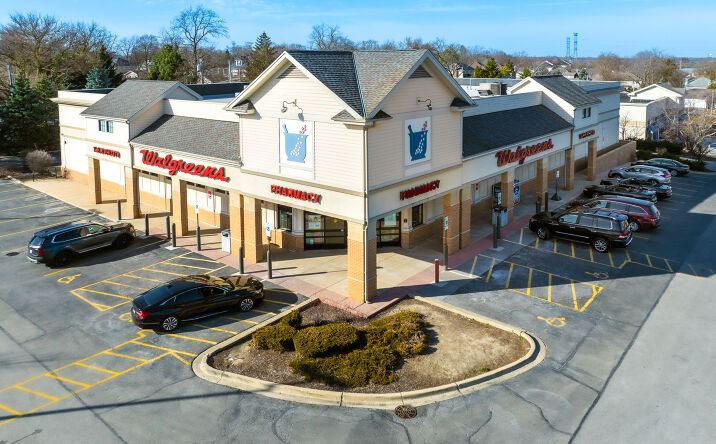 Pictures of Retail property located at 840 N Main St, Glen Ellyn, IL 60137 for sales - image #1