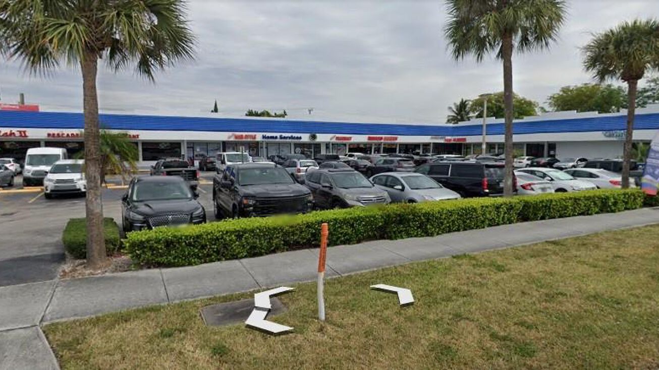 13353 SW 42nd St, Miami, FL 33175