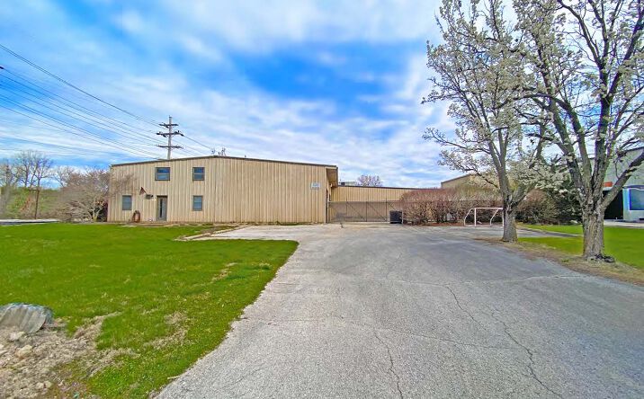Pictures of Industrial property located at 1247 Belgrove Dr, St. Louis, MO 63137 for sales - image #1