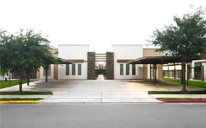Pictures of Multifamily property located at 2905 Javalina Avenue, Edinburg, TX 78542 for sales - image #1