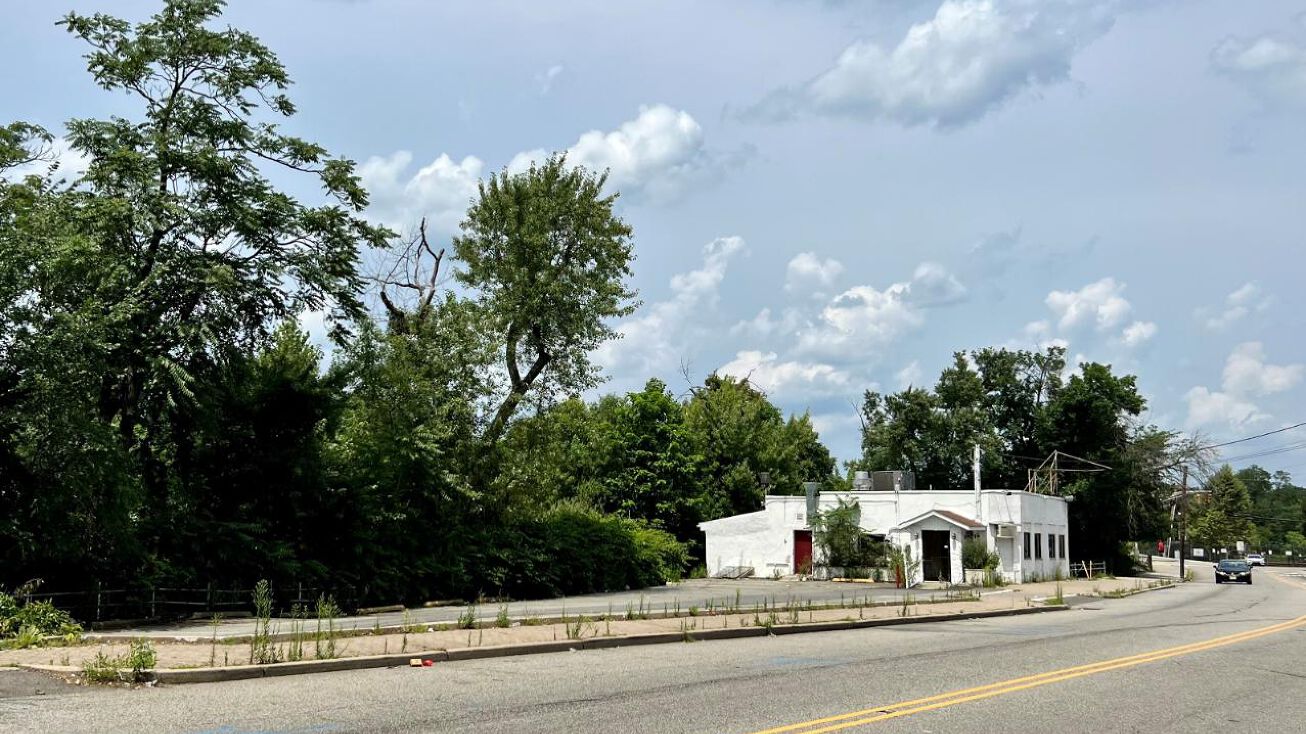 120 McBride Ave, Paterson, NJ 07501