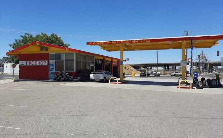 Pictures of Industrial property located at 2121 H St, Fresno, CA 93721 for sales - image #1