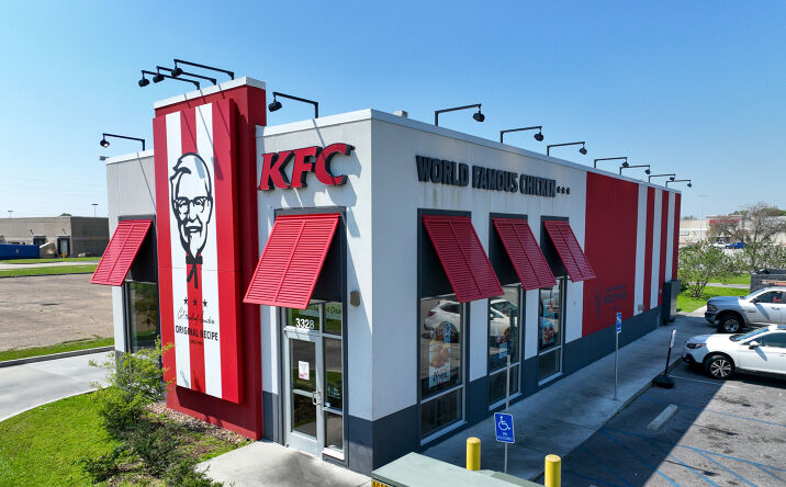 Pictures of Retail property located at 3328 Ambassador Caffery Pkwy, Lafayette, LA 70506 for comps - image #1