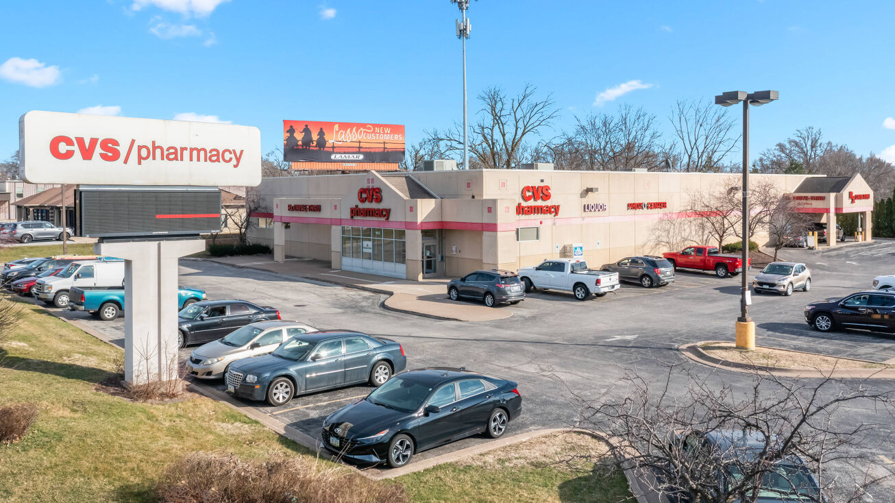 1655 W Kimberly Rd, Davenport, IA 52806