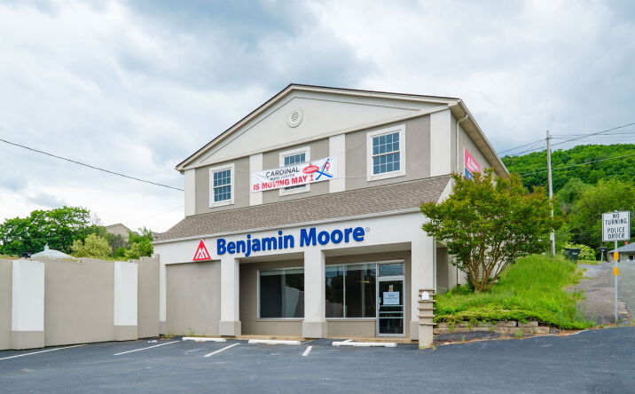Pictures of Industrial, Office, Retail property located at 902 Richmond Ave, Staunton, VA 24401 for sales - image #1