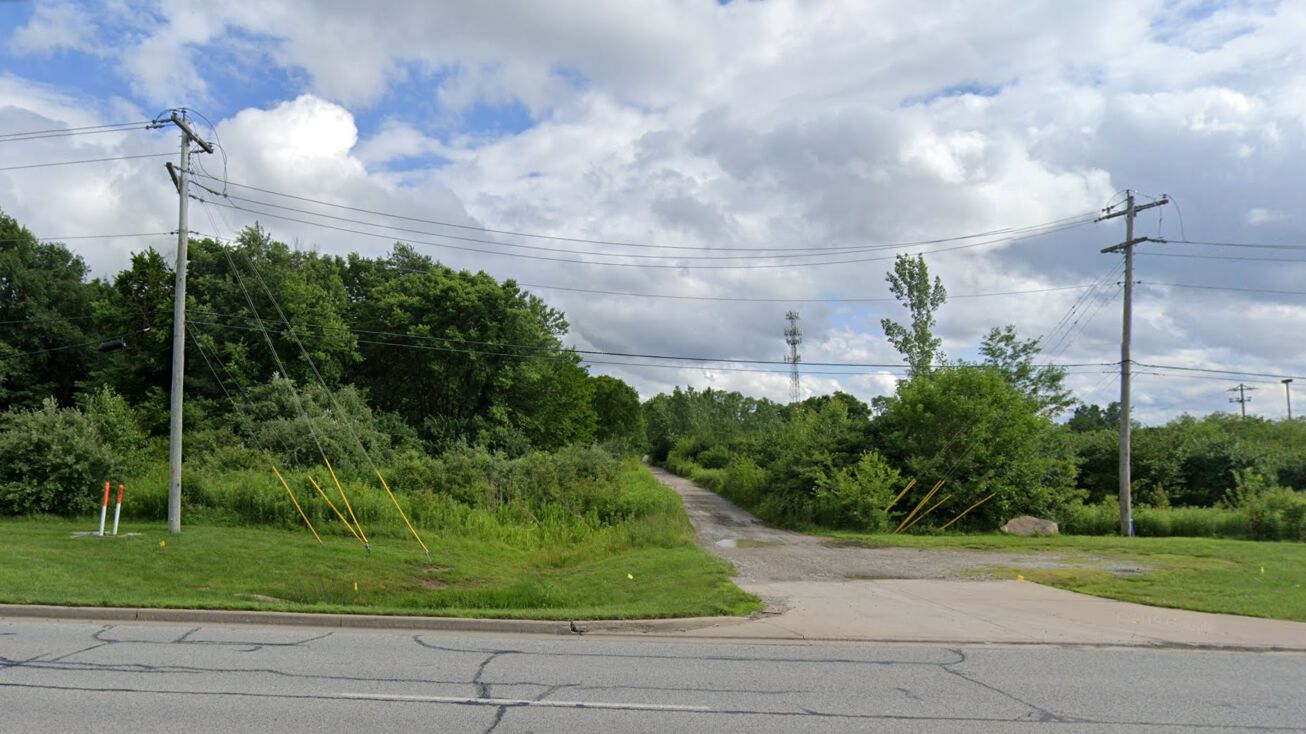 1761 E Main St, Greenwood, IN 46143