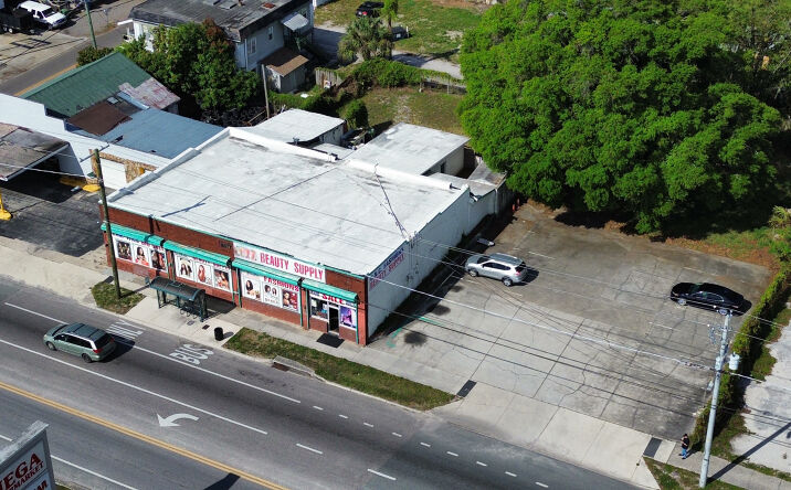 Pictures of Retail property located at 4408 N Nebraska Ave, Tampa, FL 33603 for sales - image #1