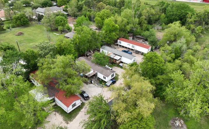 Pictures of Mobile Home Park property located at 3182 Brownie Campbell Rd, Houston, TX 77038 for sales - image #1