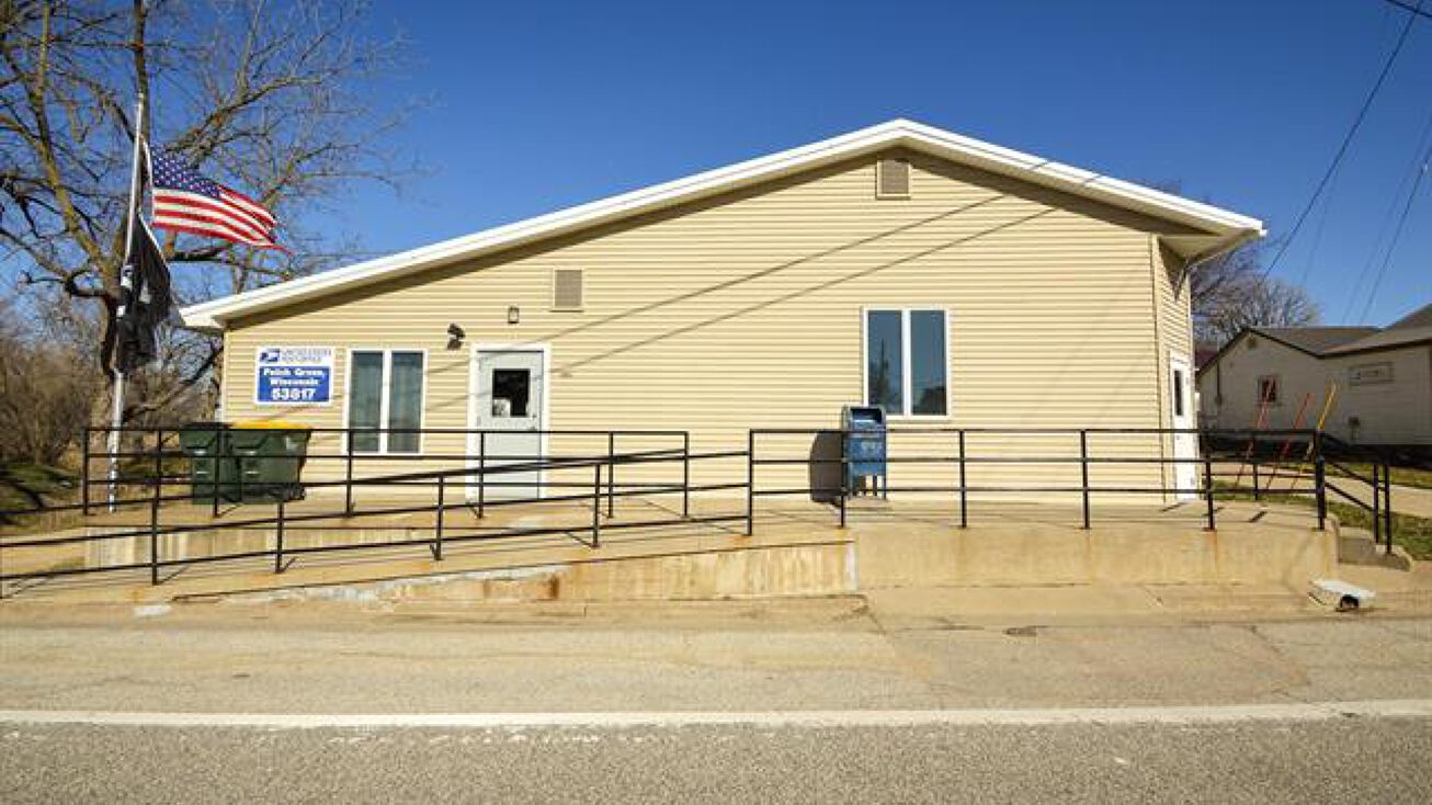 304 N Main St, Patch Grove, WI 53817