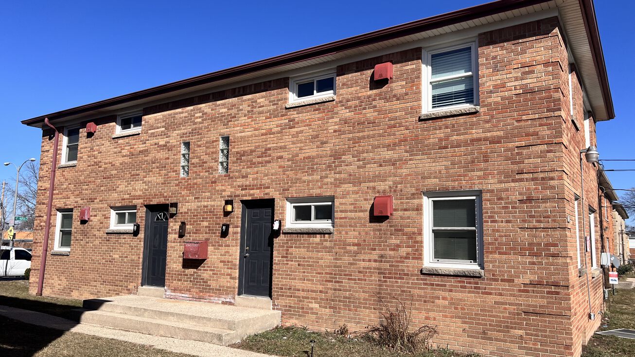 8125 W Hampton Ave, Milwaukee, WI 53218