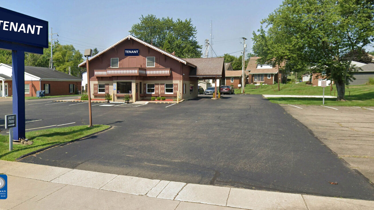 214 Factory St NE, Sugarcreek, OH 44681