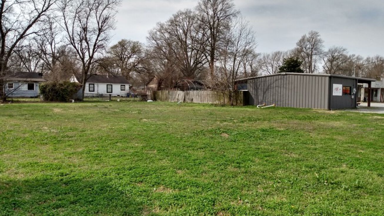 417 Highway 82 West,, Indianola, MS 38751