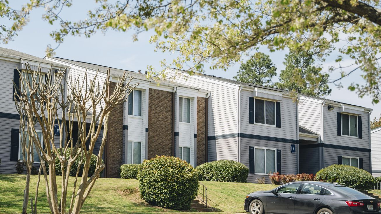 37 Tree View Dr, Stonecrest, GA 30038