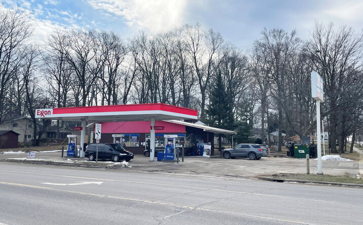 Pictures of Retail property located at 110 E Capac Rd, Imlay City, MI 48444 for sales - image #1