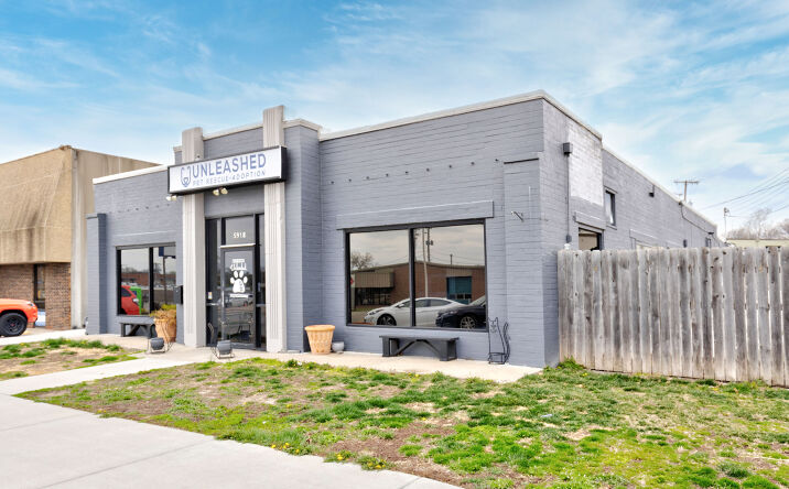 Pictures of Retail property located at 5918 Broadmoor St, Mission, KS 66202 for sales - image #1